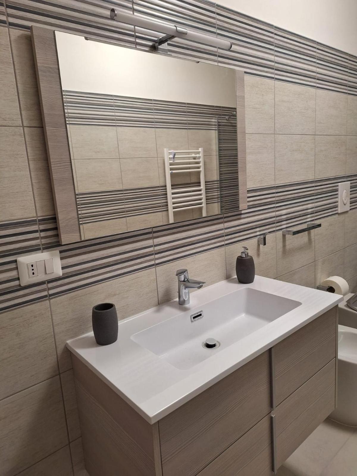 Desy Apartment Syracuse Bagian luar foto