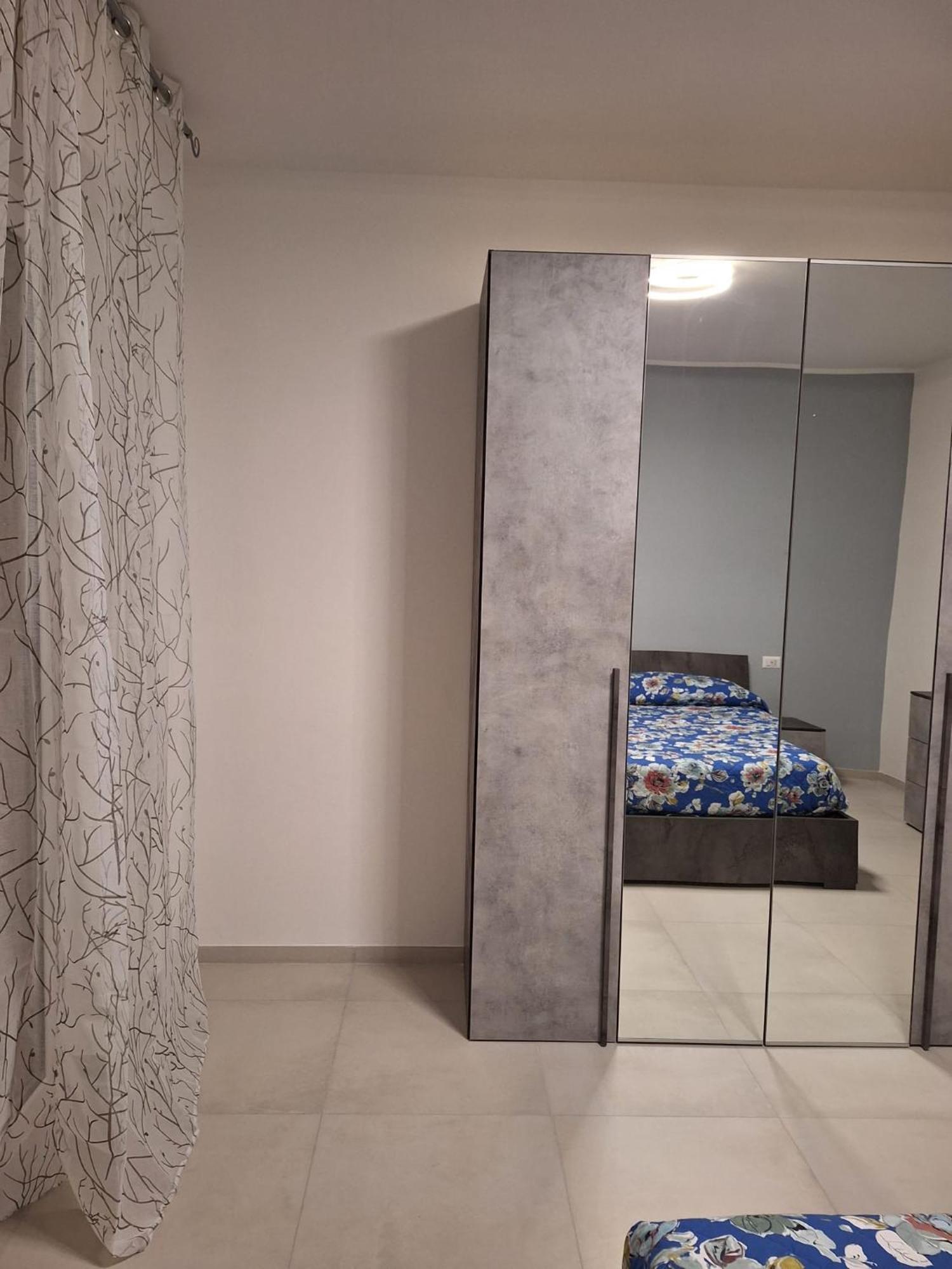 Desy Apartment Syracuse Bagian luar foto